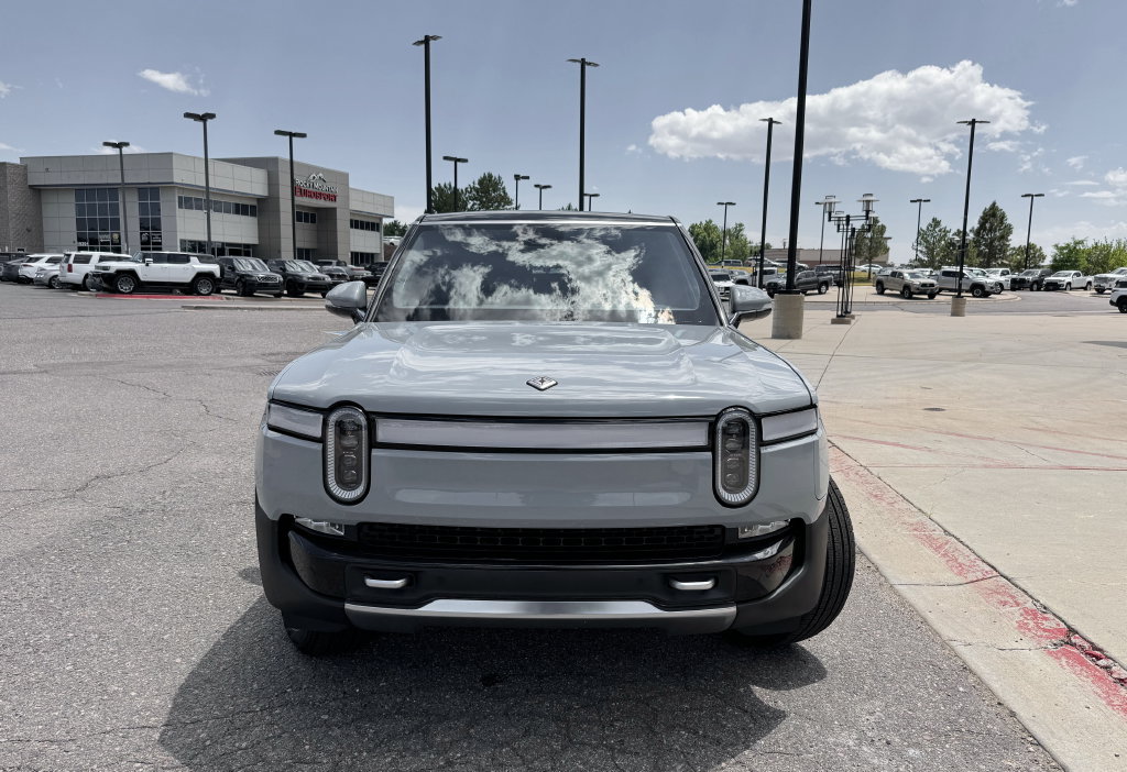 Used 2024 Rivian R1S Adventure Quad AWD/4WD image 3