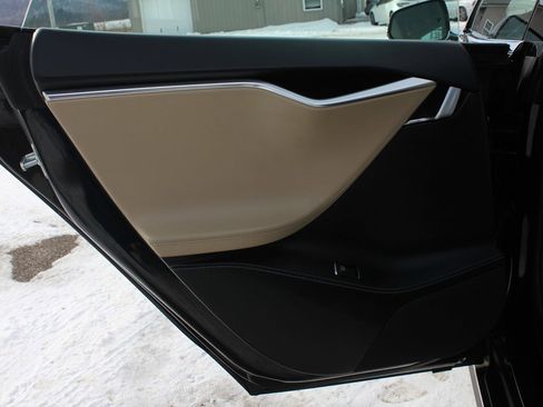 Used 2016 Tesla Model S P90D image 31