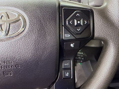 Used 2022 Toyota Tacoma SR image 15