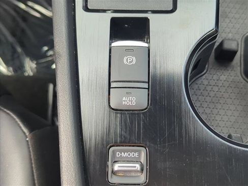 Used 2023 Nissan Rogue SV w/ SV Premium B Package image 14