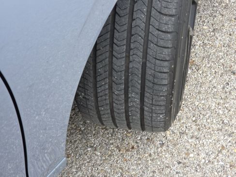 Used 2023 Honda Civic Sport image 11