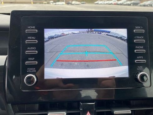 Used 2022 Toyota Camry SE image 12