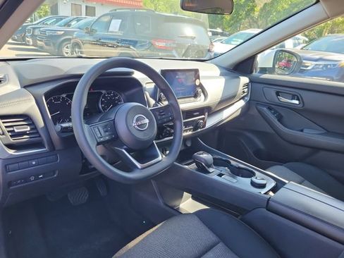 Used 2024 Nissan Rogue SV AWD/4WD image 19