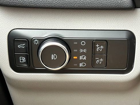 New 2024 Ford Escape SE w/ PHEV Premium Package image 18