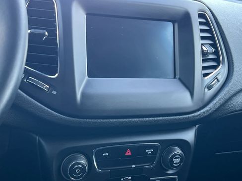 Used 2018 Jeep Compass Latitude w/ Popular Equipment Group image 18