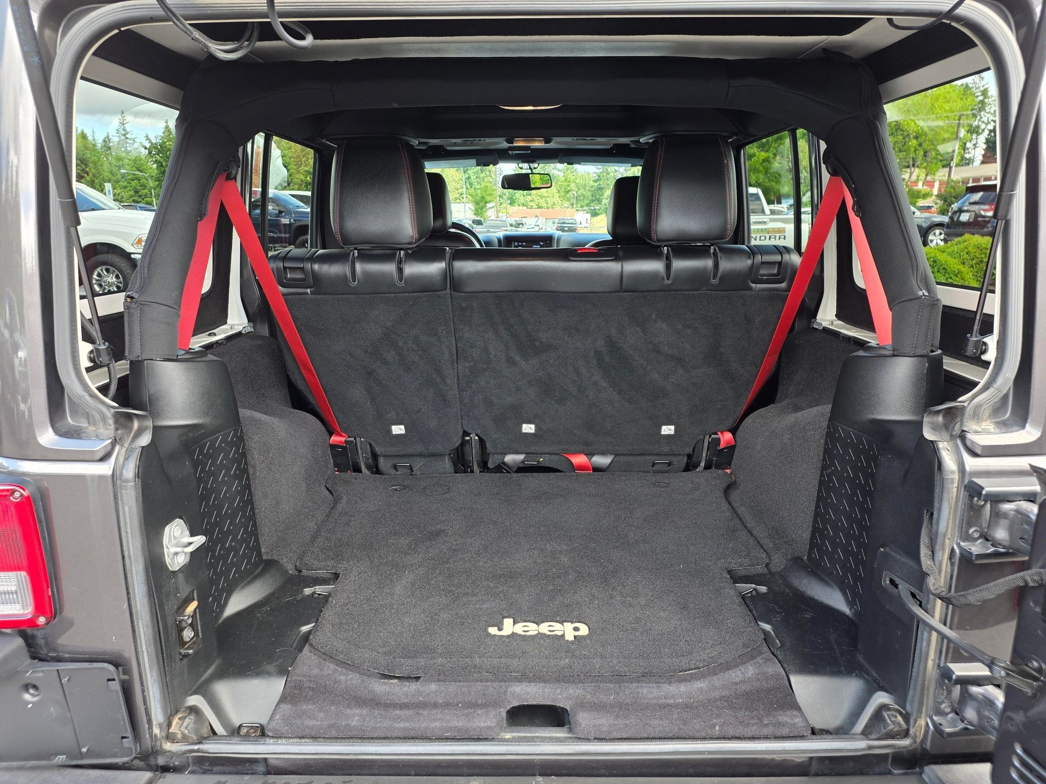 Used 2017 Jeep Wrangler Unlimited Rubicon AWD/4WD image 25