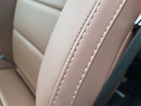 Used 2024 Mercedes-Benz GLS 450 4MATIC image 18