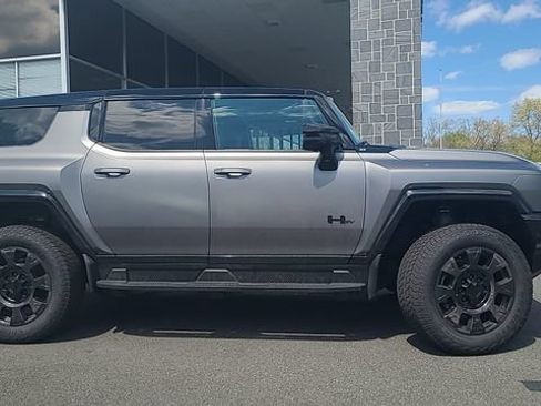 New 2026 GMC Hummer EV 3X w/ Carbon Fiber Edition Package AWD/4WD image 10