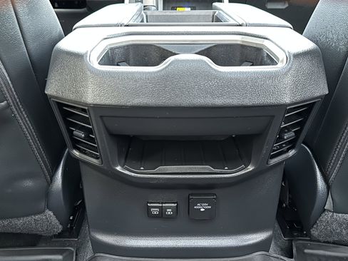 Used 2024 Toyota Tundra Limited image 52