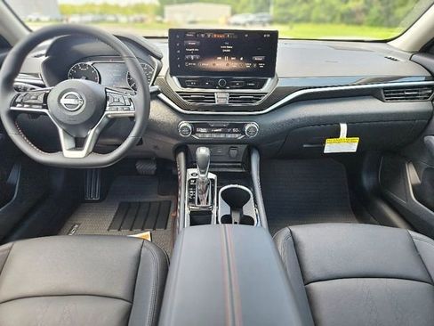 New 2025 Nissan Altima 2.5 SR w/ SR Premium Package image 12