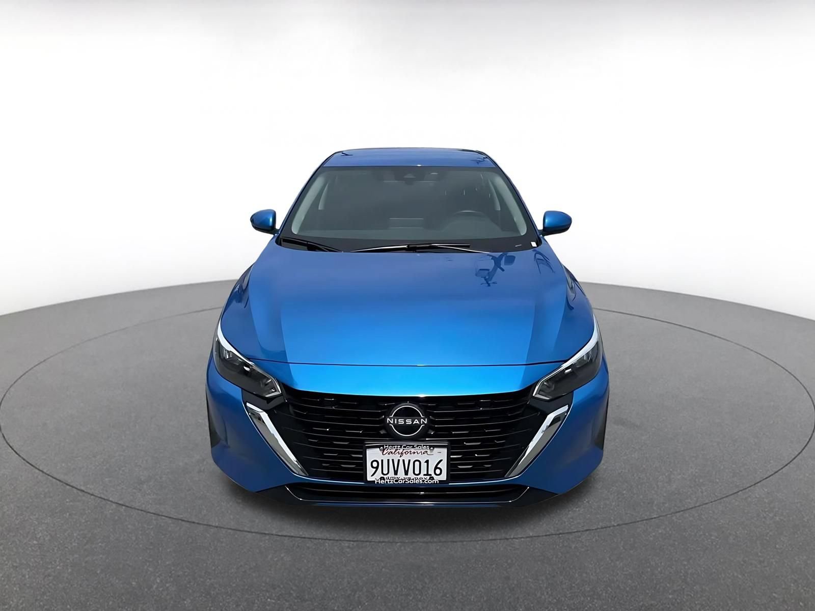 Used 2025 Nissan Sentra SV FWD image 4