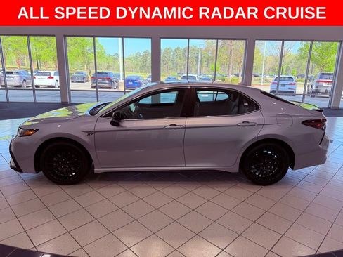 Used 2024 Toyota Camry SE w/ Cold Weather Package image 5