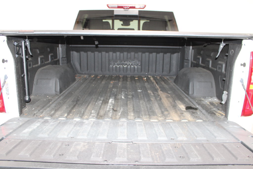Used 2024 Chevrolet Silverado 1500 High Country AWD/4WD image 23