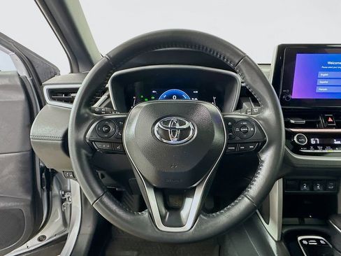 Used 2025 Toyota Corolla Cross AWD Hybrid w/ Convenience Package image 18