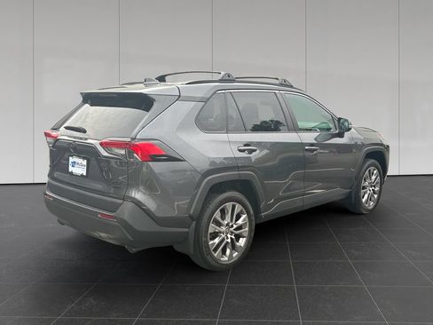 Used 2023 Toyota RAV4 XLE Premium AWD/4WD image 5