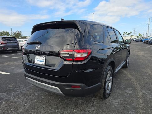 Certified 2025 Honda Pilot EX-L image 4