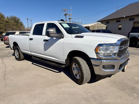 Used 2024 RAM 2500 Tradesman w/ Chrome Appearance Group image 7