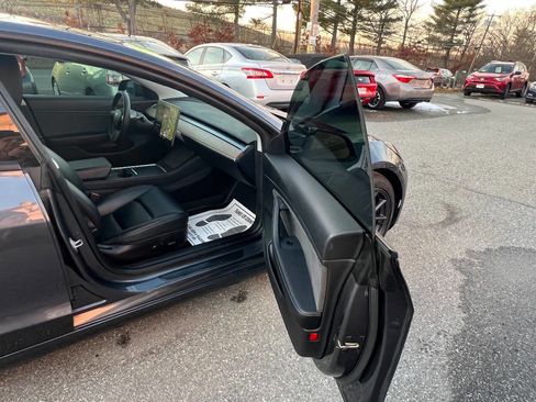 Used 2021 Tesla Model 3 Long Range image 11