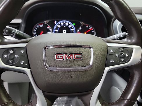 Used 2021 GMC Acadia SLT w/ Technology Package image 18