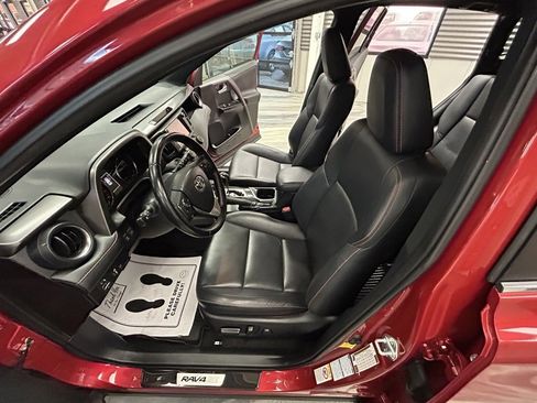 Used 2016 Toyota RAV4 SE image 52