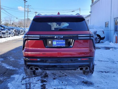 Used 2024 Chevrolet Traverse RS w/ LPO, Floor Liner Package image 4
