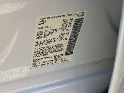 Used 2021 Nissan Titan SV w/ SV Convenience Package image 24