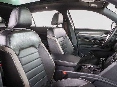 Used 2020 Volkswagen Atlas Cross Sport SEL Premium R-Line image 29