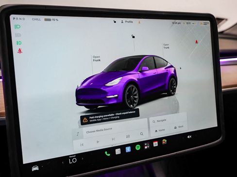 Used 2023 Tesla Model Y AWD image 24