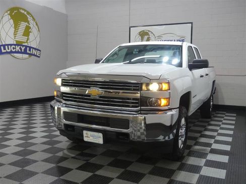 Used 2017 Chevrolet Silverado 2500 W/T RWD image 4