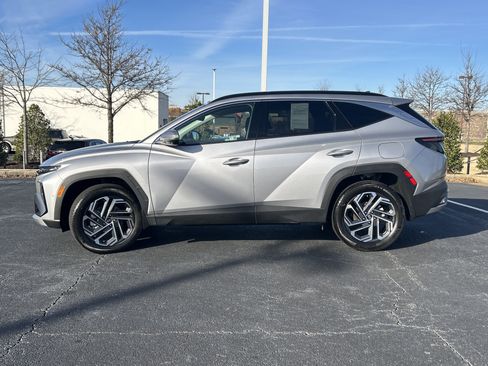 Used 2025 Hyundai Tucson Limited image 6