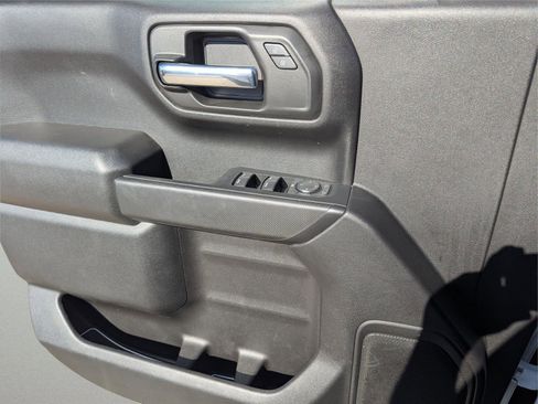 Used 2022 Chevrolet Silverado 1500 Custom image 14