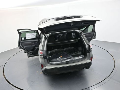 New 2026 Subaru Forester Premium image 38