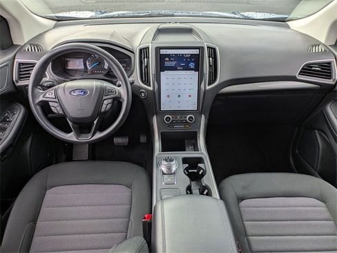 Used 2022 Ford Edge SE image 28