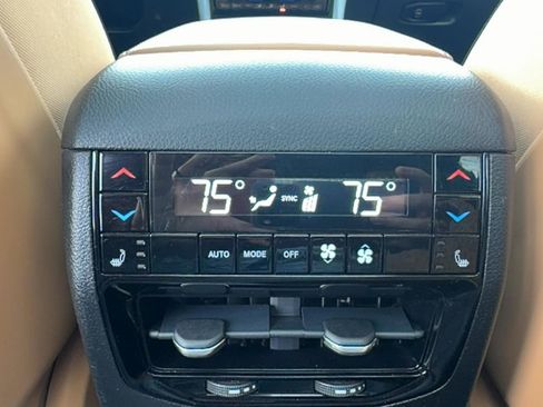 Used 2022 Jeep Grand Cherokee L Summit w/ Advanced Protech Group IV AWD/4WD image 23