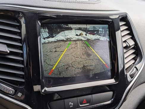 Certified 2019 Jeep Cherokee Limited image 19