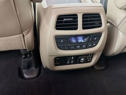 Used 2020 Honda Pilot Touring image 29