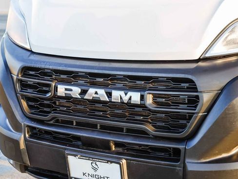 Used 2023 RAM ProMaster 2500 w/ Premium Convenience Group (B) FWD image 6
