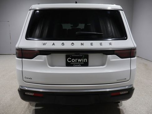 Certified 2024 Jeep Wagoneer Series II image 4