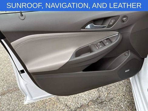 Used 2017 Chevrolet Cruze Premier image 14