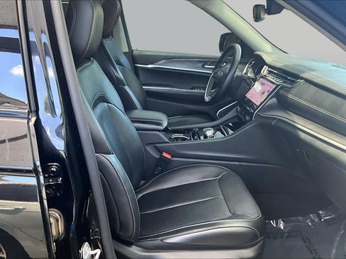 Used 2022 Jeep Grand Cherokee Limited RWD image 8