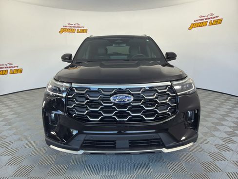 Used 2026 Ford Explorer Platinum RWD image 9