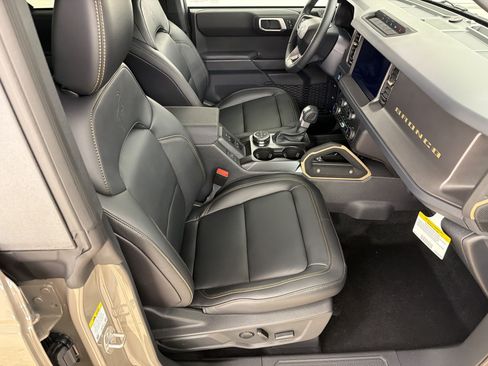 New 2026 Ford Bronco Badlands AWD/4WD image 29