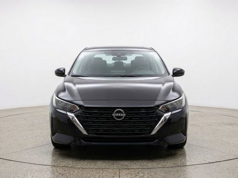 Used 2025 Nissan Sentra SV image 2