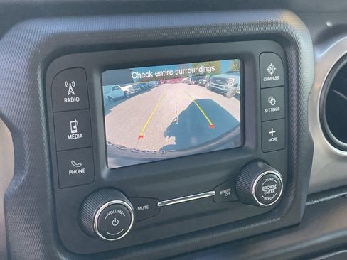 Used 2020 Jeep Wrangler Unlimited Sport AWD/4WD image 33