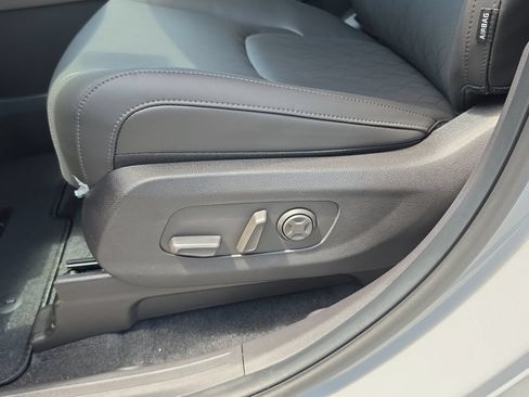 New 2027 Kia Carnival FWD image 20
