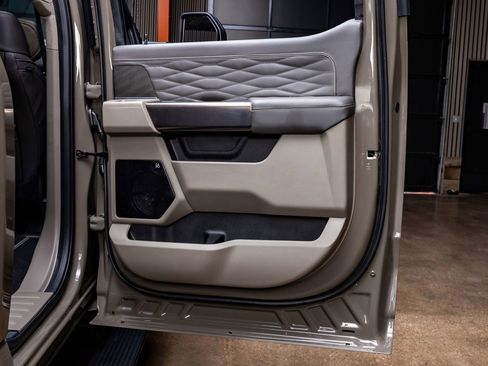 Used 2026 Ford F350 Platinum w/ Platinum Plus Package image 39