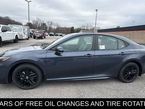 New 2026 Toyota Camry SE image 2