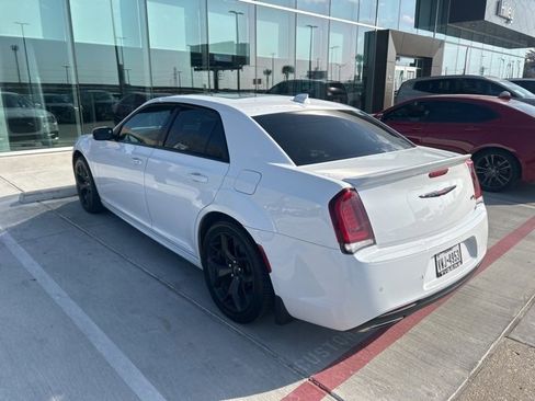Used 2022 Chrysler 300 S w/ Comfort Group image 10