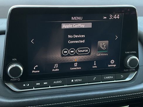 Used 2022 Nissan Rogue SV image 31