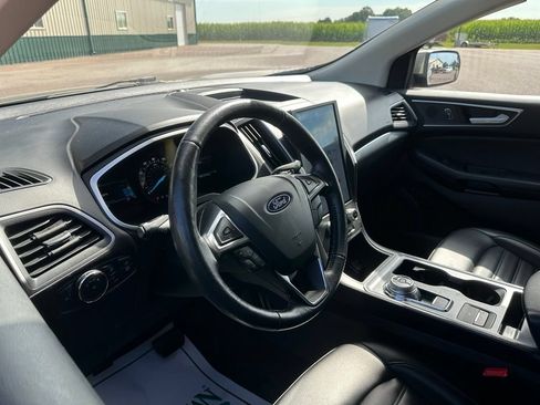 Used 2021 Ford Edge SEL w/ Convenience Package AWD/4WD image 2